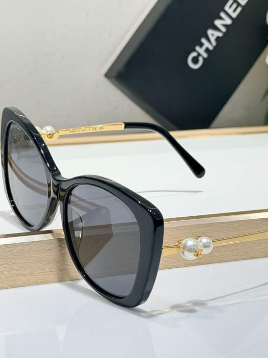 Picture of Chanel Sunglasses _SKUfw80443484fw
